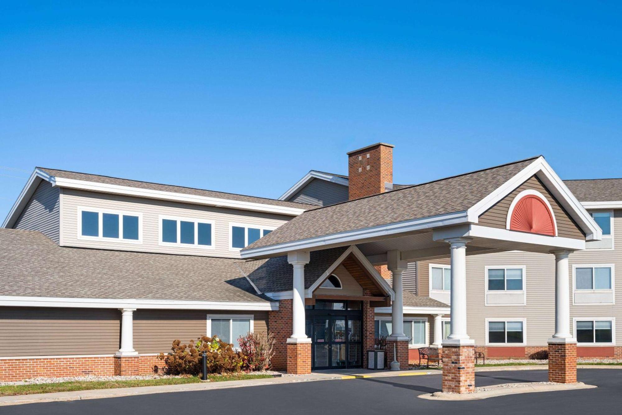 Americinn By Wyndham Beaver Dam Exterior foto